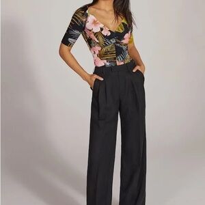 NWOT Favorite Daughter Floral V-Neck Ruched Top